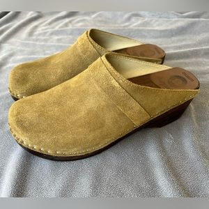 Suede clogs by Troentorp, unisex size 44